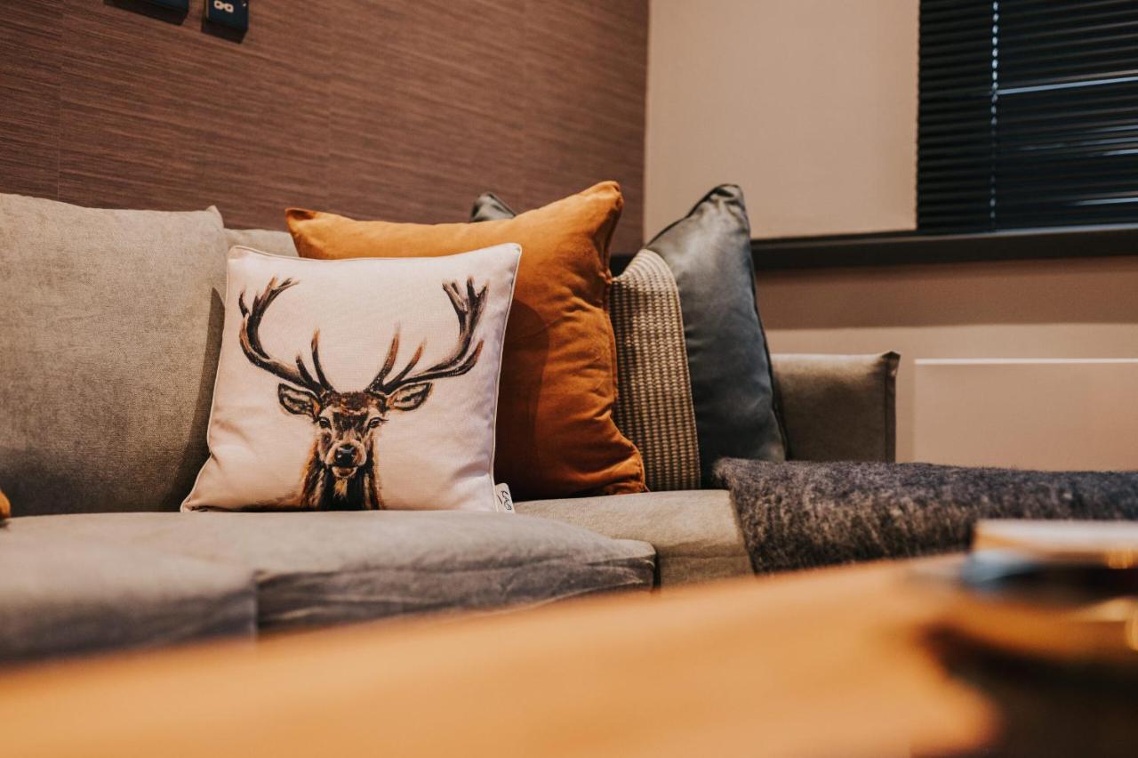 Circa17- Entire Apt, Free Parking, Gym, City Central & Free Netflix Брэкнэлл Экстерьер фото